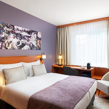 Leonardo Hotel Salzburg City Center Екстер'єр фото