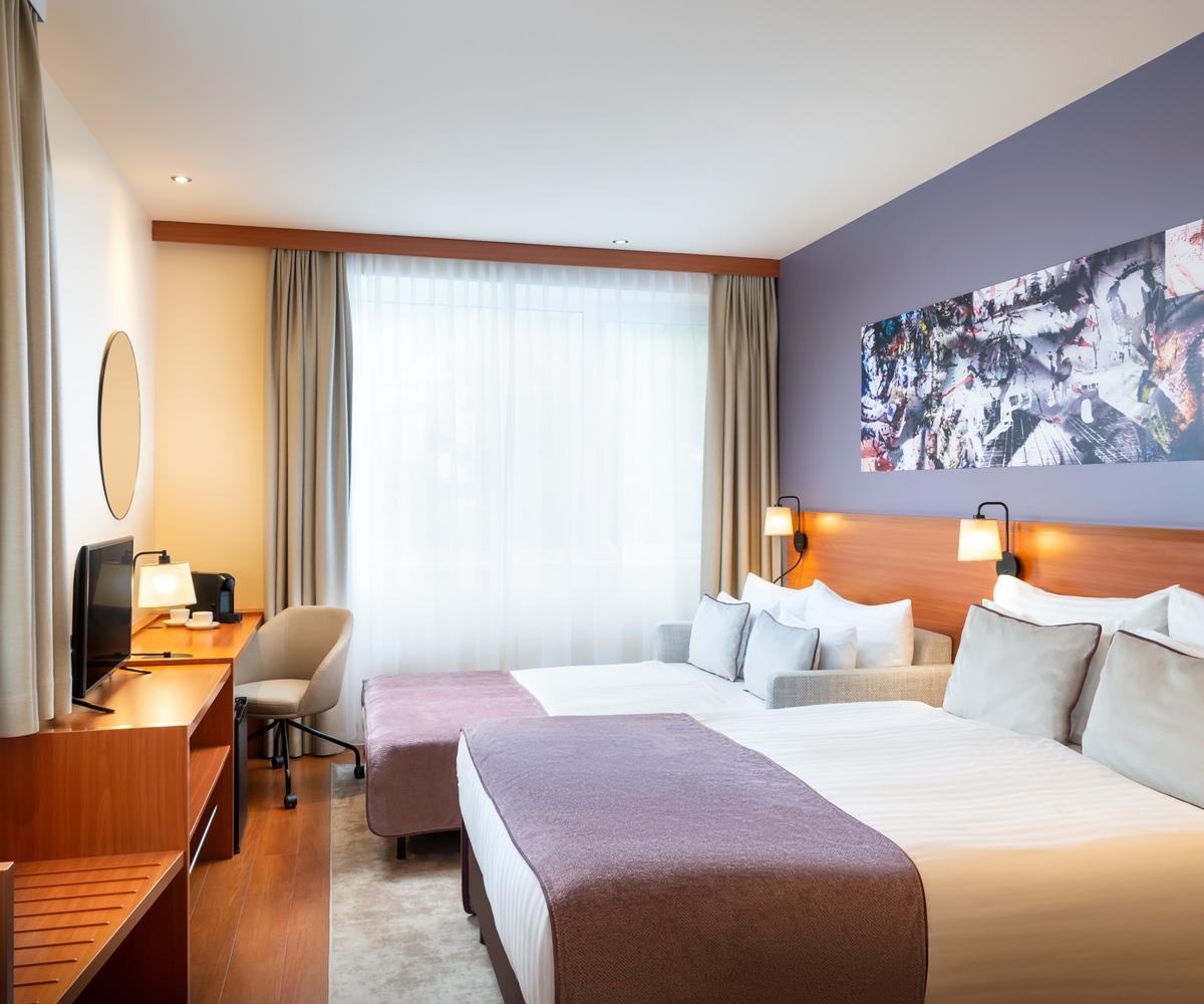 Leonardo Hotel Salzburg City Center Екстер'єр фото