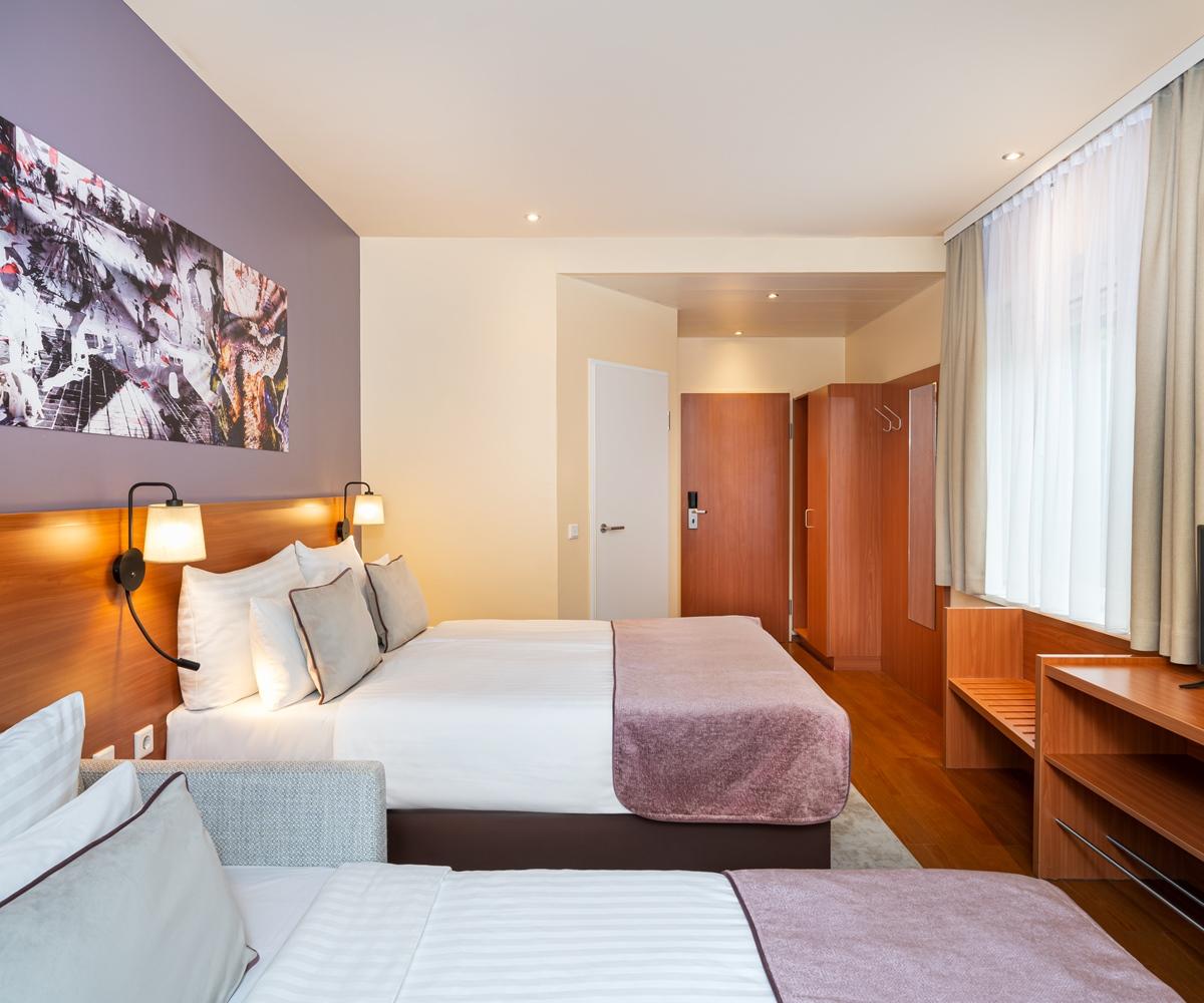 Leonardo Hotel Salzburg City Center Екстер'єр фото