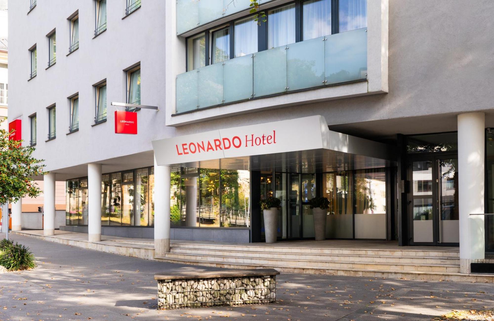 Leonardo Hotel Salzburg City Center Екстер'єр фото