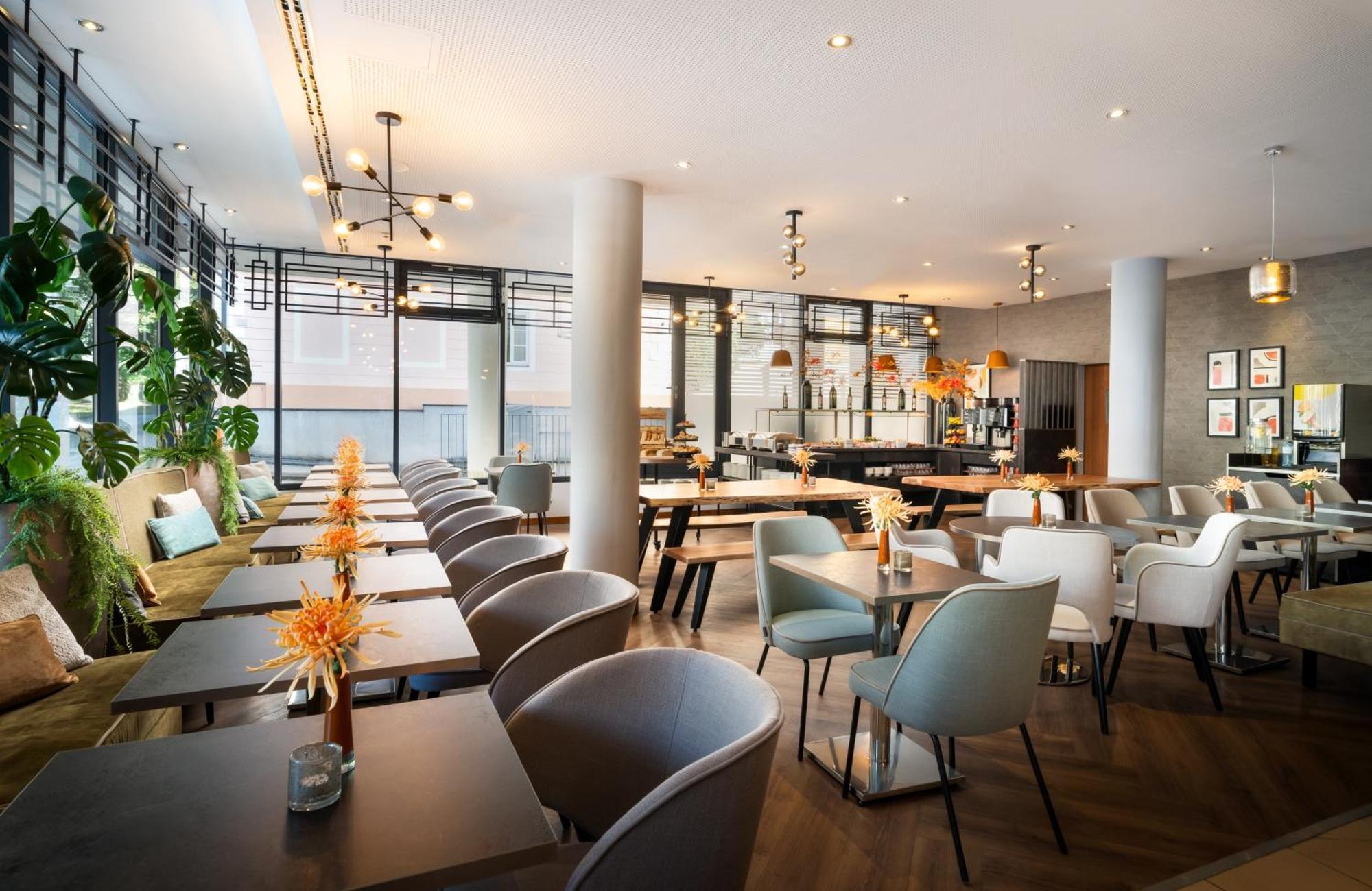 Leonardo Hotel Salzburg City Center Екстер'єр фото