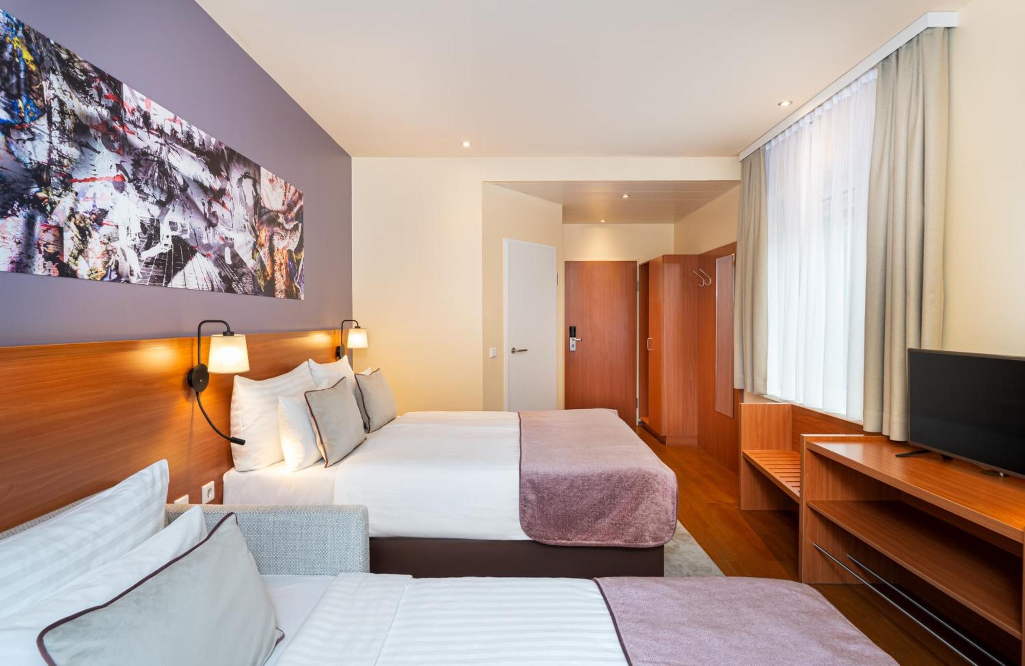 Leonardo Hotel Salzburg City Center Екстер'єр фото